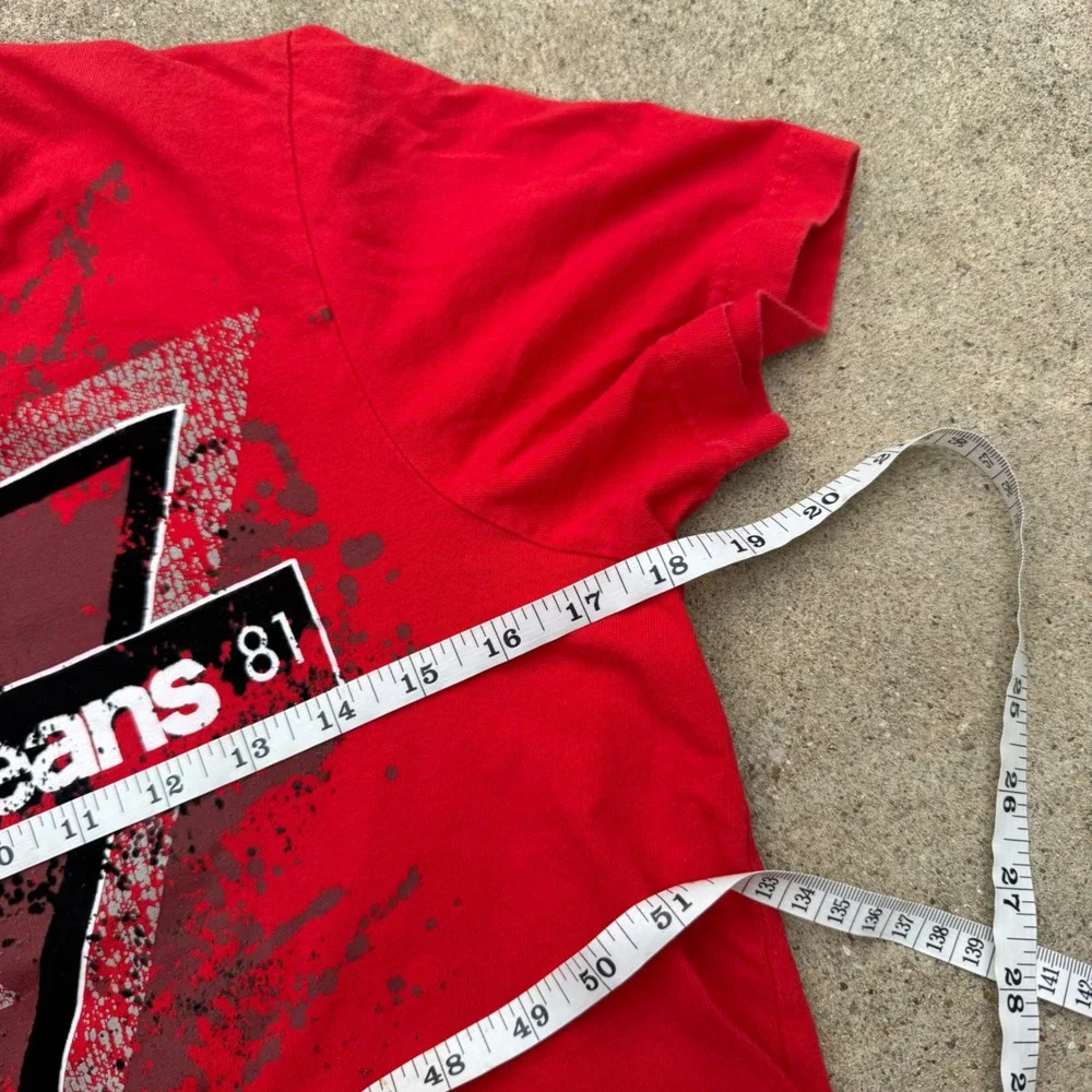 Guess Jeans Mens Red Graphic Triangle Logo T-Shirt Small Short Sleeve Tee - Picture 4 of 6